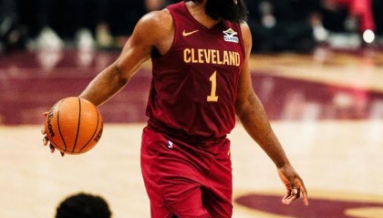 开云体育官网-骑士两败因出炉，哈登12中4毫无借口！米切尔缺陷明显，新援拉胯